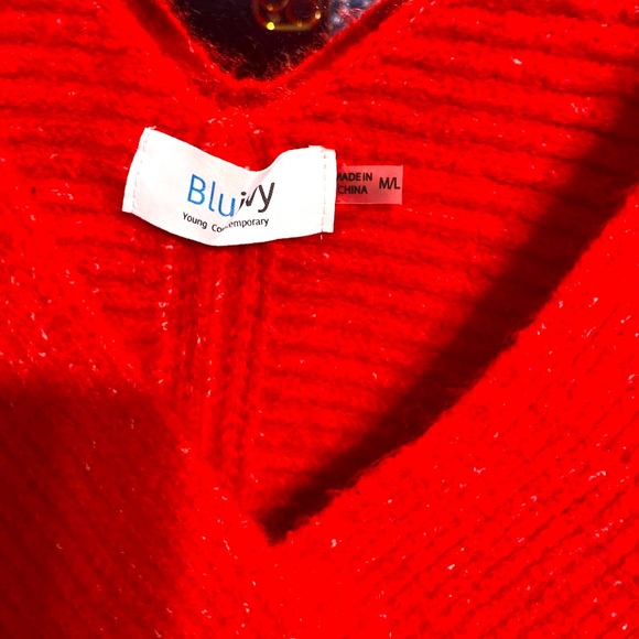 Ruby Red Cross Over Sweater Size M/L - Picture 5 of 6